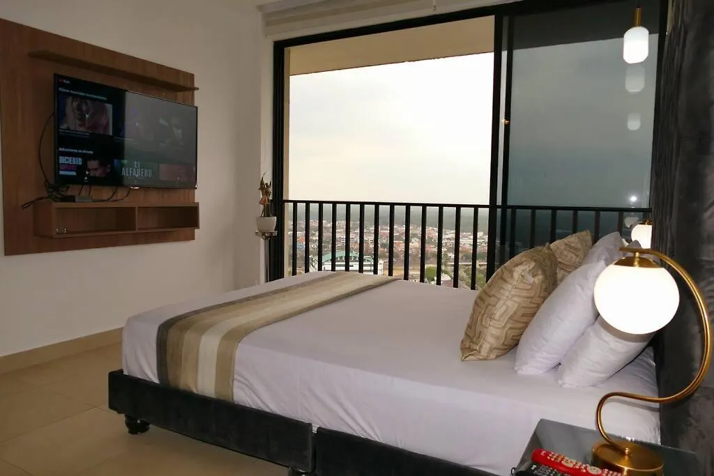 Ecusuites Penthouse Via Costa Ceibos Puerto Azul Guayaquil